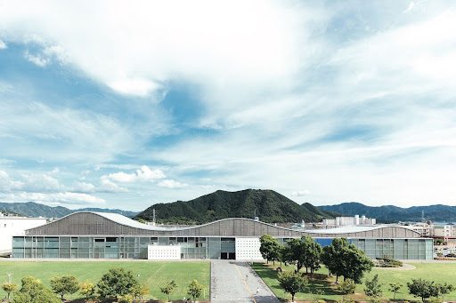 山口情報芸術センター外観